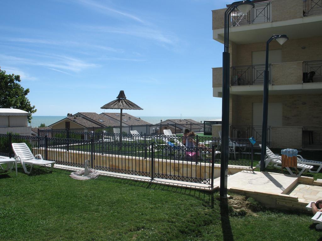 Green Bay Village Pineto Exterior foto